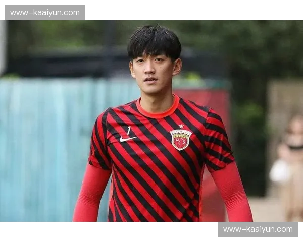 颜骏凌十次神扑难救主 海港门将孤勇表现凸显防线体系崩塌