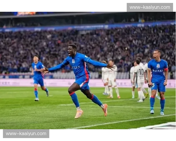 上海申花外援盖伊5次射门3次射正进2球，效率数一数二